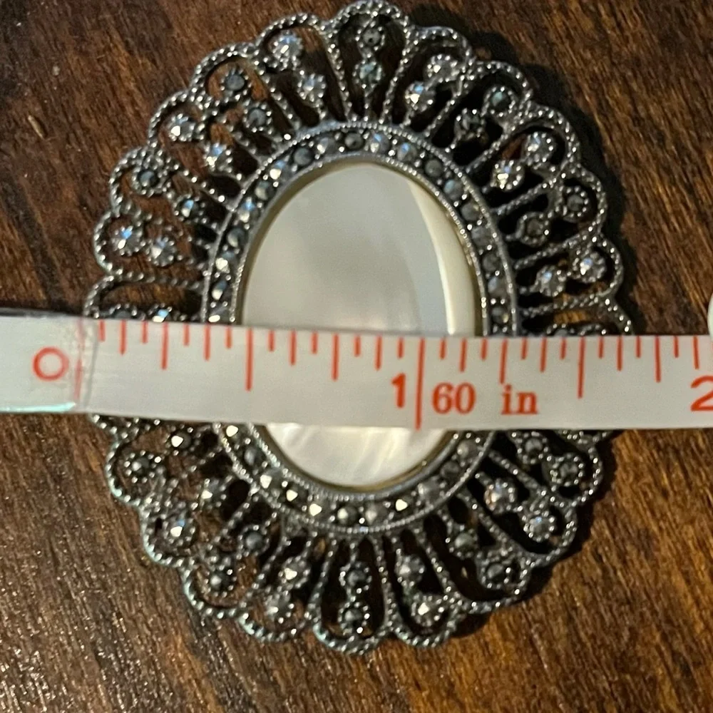 N/A oval mother